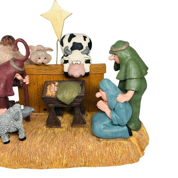 Center Street Design Nativity For Unto Us Is Born Leere Aldrich Figurine - Picture 3 of 13